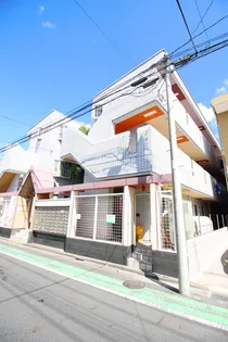 ベルシテイ川口【3階】の外観