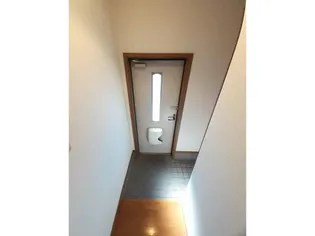 トゥー・ル・モンドの玄関