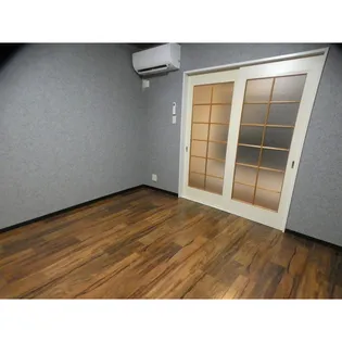 ラ・セゾン【1階】の居間