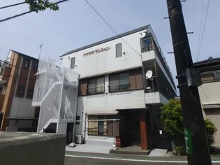 ヤマザキマンション【1階】の外観