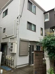 東京都新宿区西新宿5【アパート】の外観