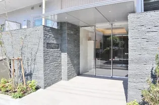 東京都新宿区西落合4【マンション】の外観