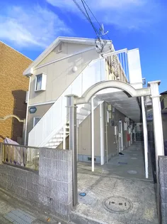 安藤第三ハイツ【1階】の外観