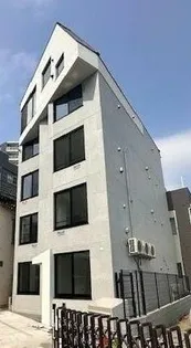プラティーク中野坂上【4階】の外観