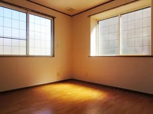 リッチオーク弐番館【1階】の居間