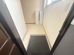 富沢ビル【3階】の玄関