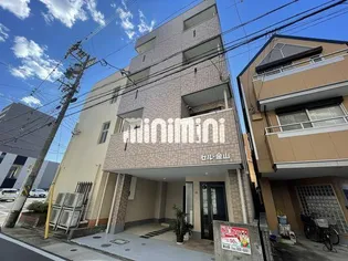 セル金山【3階】の外観