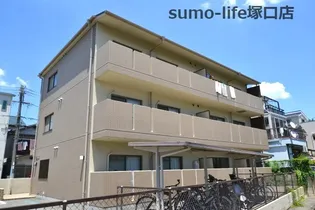 ファーストヒル【1階】の外観