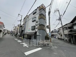 ドゥ・クレサンテーム【1階】の外観