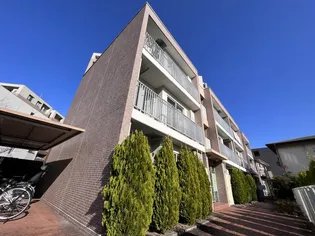 ラ・フォーレ大倉山伍番館【1階】の外観