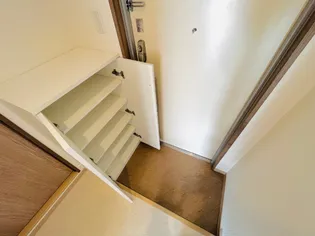 ルサンク尼崎東【3階】の玄関