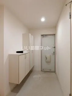 シャ・ペルサン C【2階】の玄関