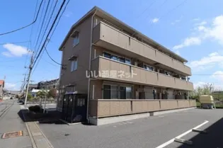 シャ・ペルサン C【2階】の外観