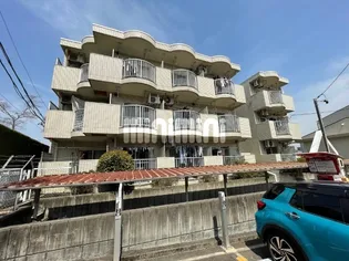 ドーム四ツ谷【2階】の外観