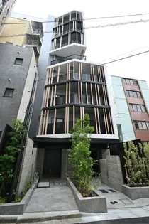 東京都新宿区信濃町【マンション】の外観