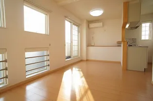 スパジオ弐番館【2階】の居間