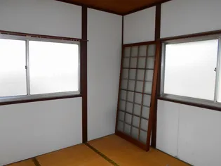 ウイングコートの内装