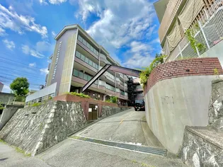 ファミール宝塚の画像