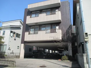 フローラルハイツ【2階】の外観