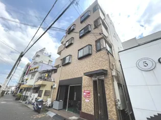 エストメゾン【2階】の外観