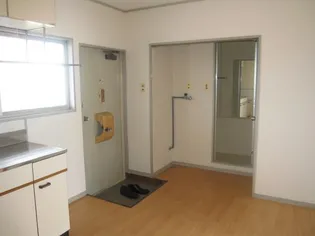 朝日コーポ【2階】の玄関