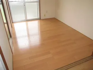 朝日コーポ【2階】の居間