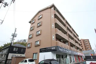 リザイヤビルの画像