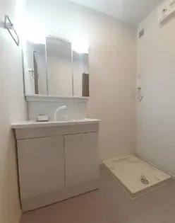 シェルト クレーテ津【2階】の居間