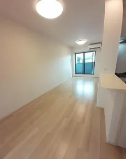 シェルト クレーテ津【2階】の居間