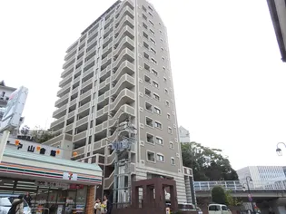 ファミーユオランダ通りの画像