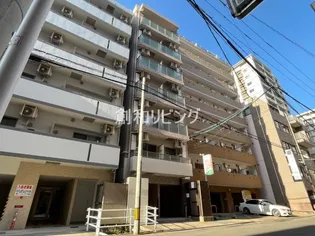 Moon Shine【1階】の外観