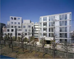 Treform【2階】の外観