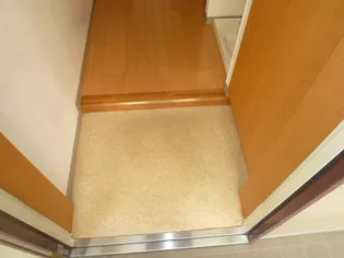 エバー・グリーン北仙台【3階】の玄関