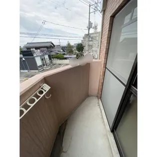 マイン・ディユ・ウエルス【2階】の内装