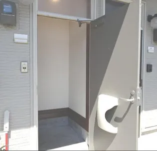 ルミエール7【1階】の玄関