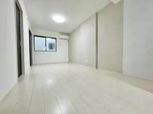 D BOX八幡 A棟【1階】の居間