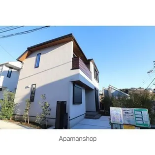 神奈川県横浜市中区鷺山【一戸建】の外観