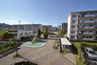 下川原団地8号棟の画像