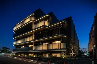 東京都新宿区南元町【マンション】の外観