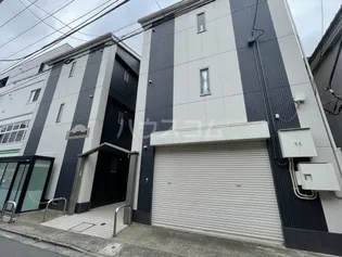 シェルフォード【2階】の外観