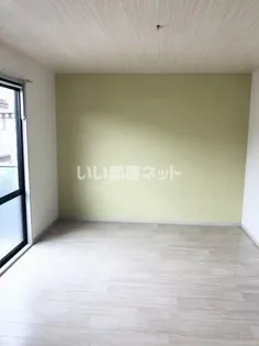 シャトレ庄内 A棟【2階】の居間