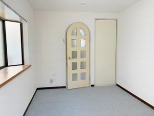 リエス上馬【1階】の居間