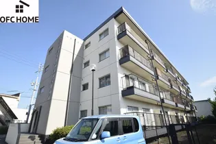 山地マンション【1階】の外観