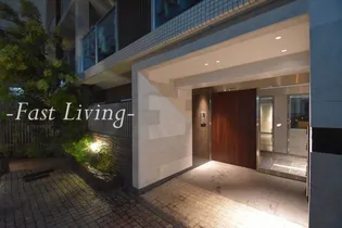 CLASS YOTSUYA【3階】の外観