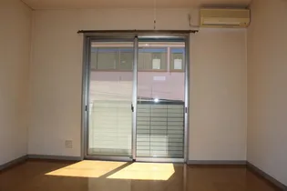 コーポ山喜【1階】の居間