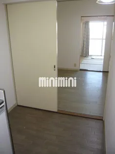 エステートハイツ【2階】の居間