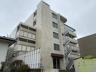 白い天守閣【1階】の外観