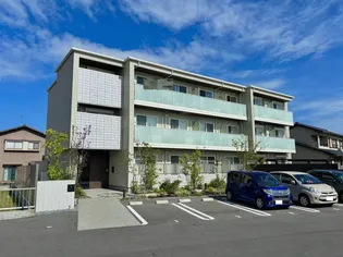 カーメスト【1階】の外観