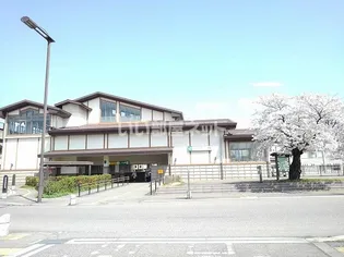 アーデンヒルズの周辺