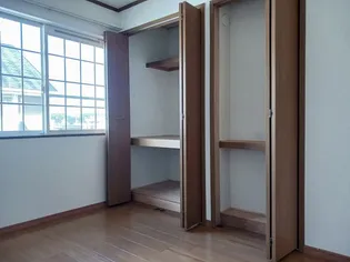 サン ファミリーA【2階】の内装